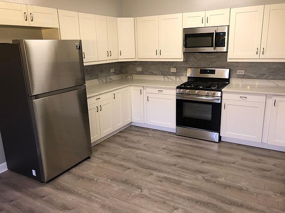 4th image of 16650 Liberty Cir #2