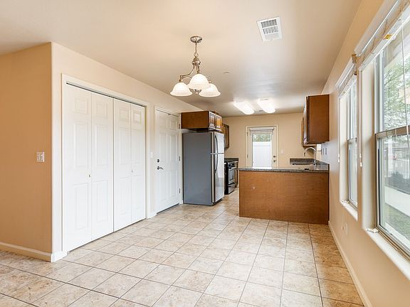 5th image of 770 Aberdeen St Unit 29