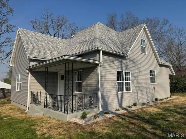 402 N Chestnut St, Richland, MO 65556