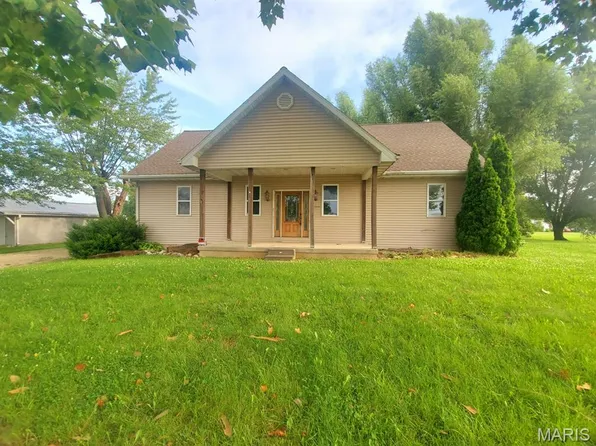 104 E Bryan St, Ewing, MO 63440