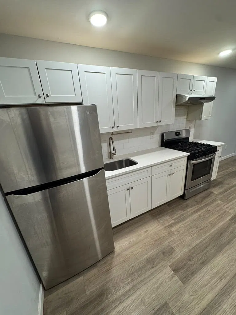 Studio, $1,431 — Photo 4