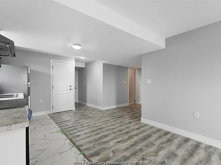 151 Lane St #LOWER — Photo 8