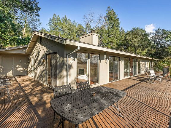 4th image of 121 Knoll Pl