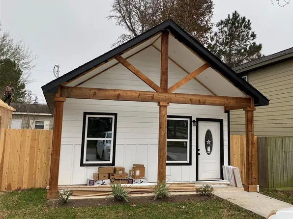 16741 E Hammon St, Montgomery, TX 77316