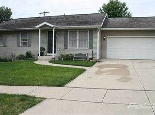 465 N Stewart St, North Liberty, IA 52317