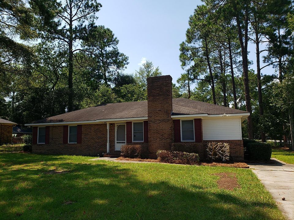 1st image of 104 Rogers Ct