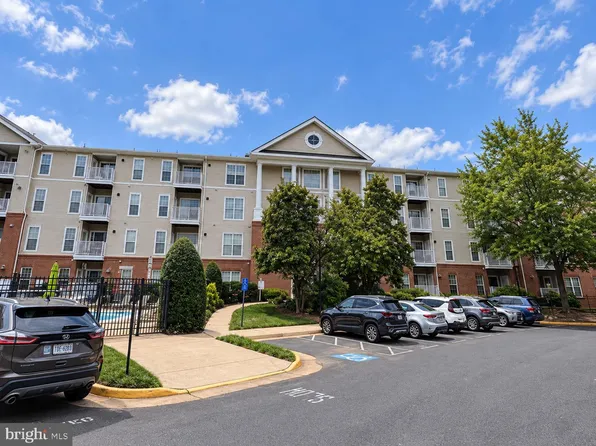 7000 Falls Reach Dr APT 209, Falls Church, VA 22043