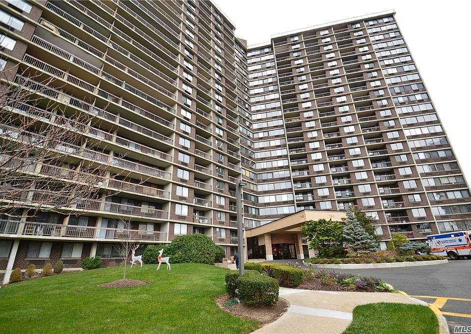 1st image of 2 Bay Club Dr APT 16Z