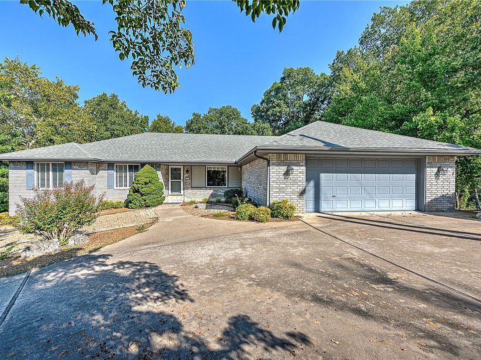 1st image of 12 Berrydale Ln