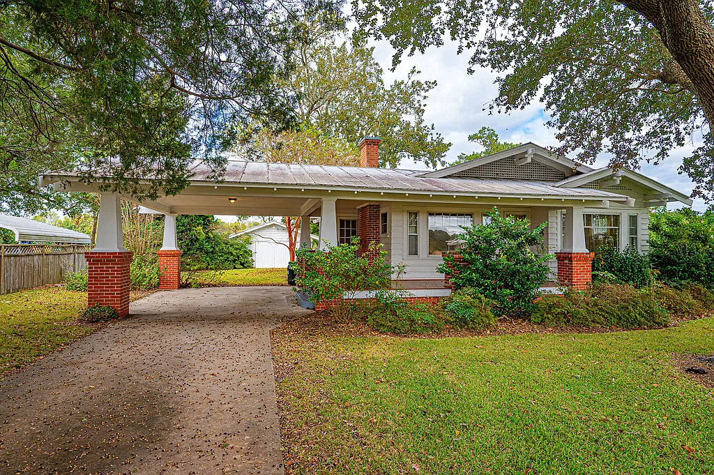 275 Aurora Road - 1 — Photo 1
