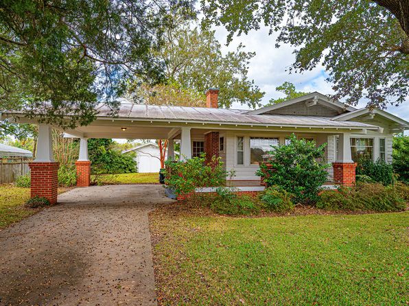 275 Aurora Rd