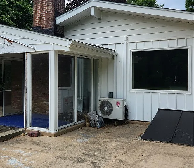 820 Reisenman Ave — Photo 4