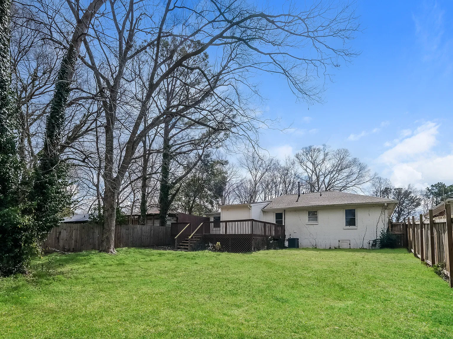 4 bed, 2.0 bath, 1400 sqft, $1,975 — Photo 4