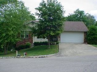 6494 Red Fox Ln, Osage Beach, MO 65065
