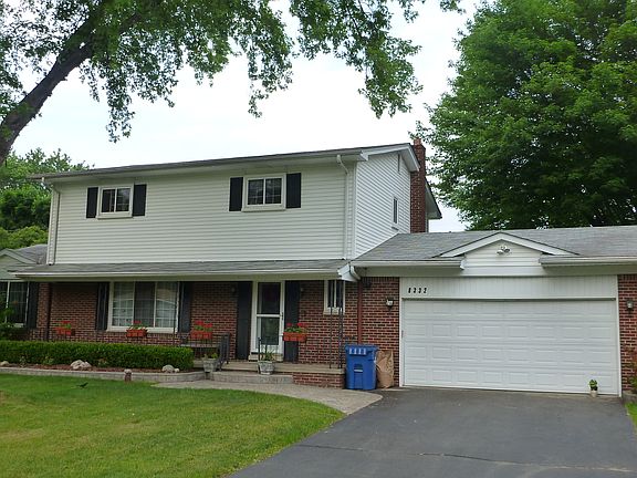5th image of 8332 Fox Bay Dr