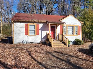 108 S Avondale Rd, Lexington, NC 27292