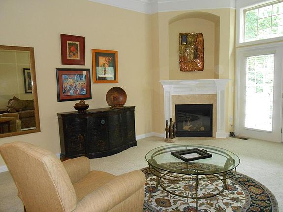 4th image of 399 Slate Creek Dr