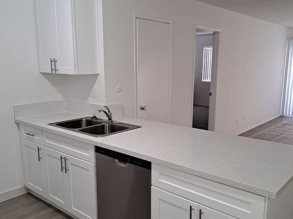 5th image of 500 N Atlantic Blvd #G305