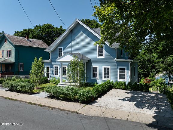 3rd image of 145-147 Pleasant St