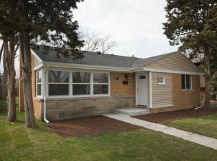 8816 Olcott Ave, Morton Grove, IL 60053