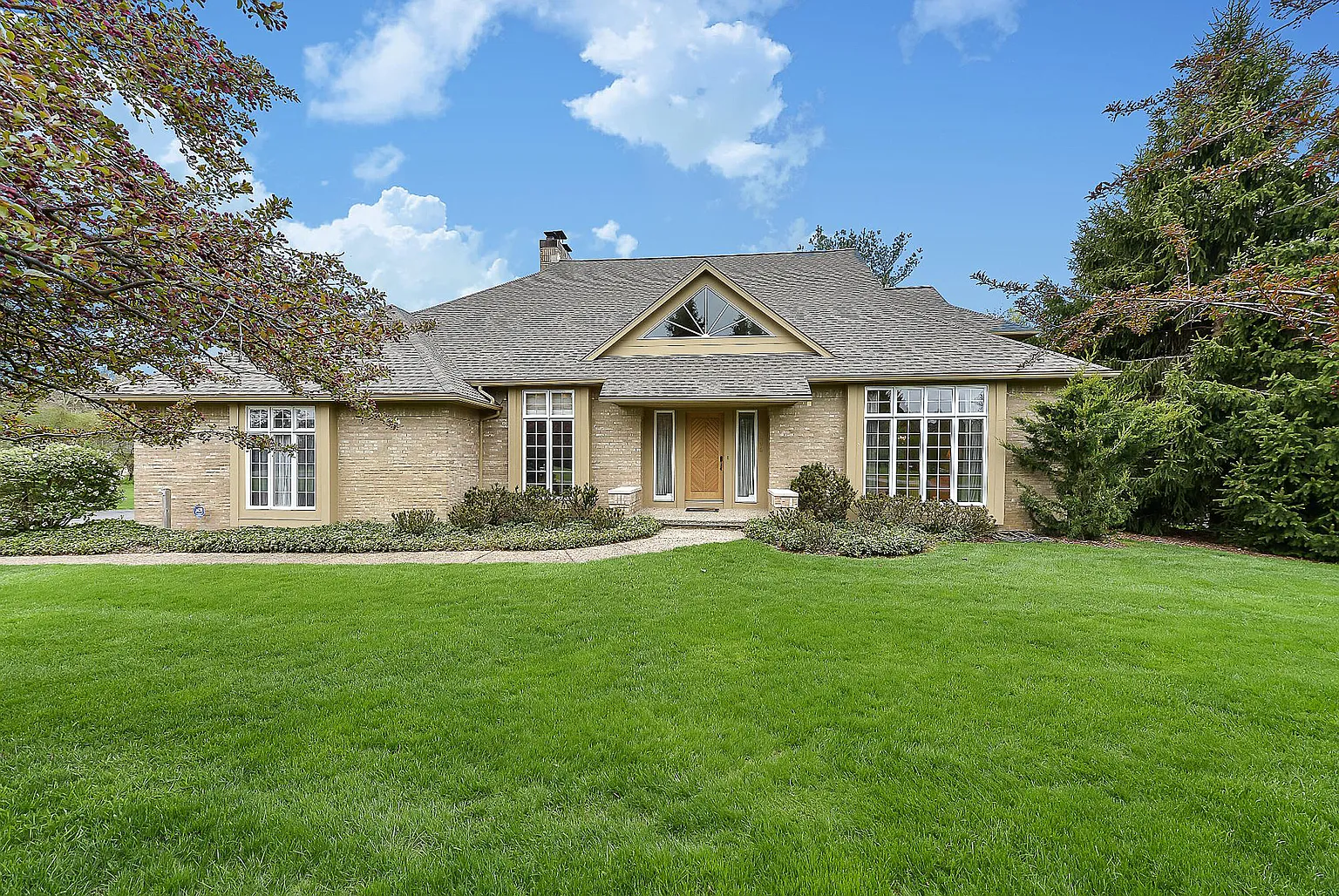 5696 Spring Hill Dr photo 1