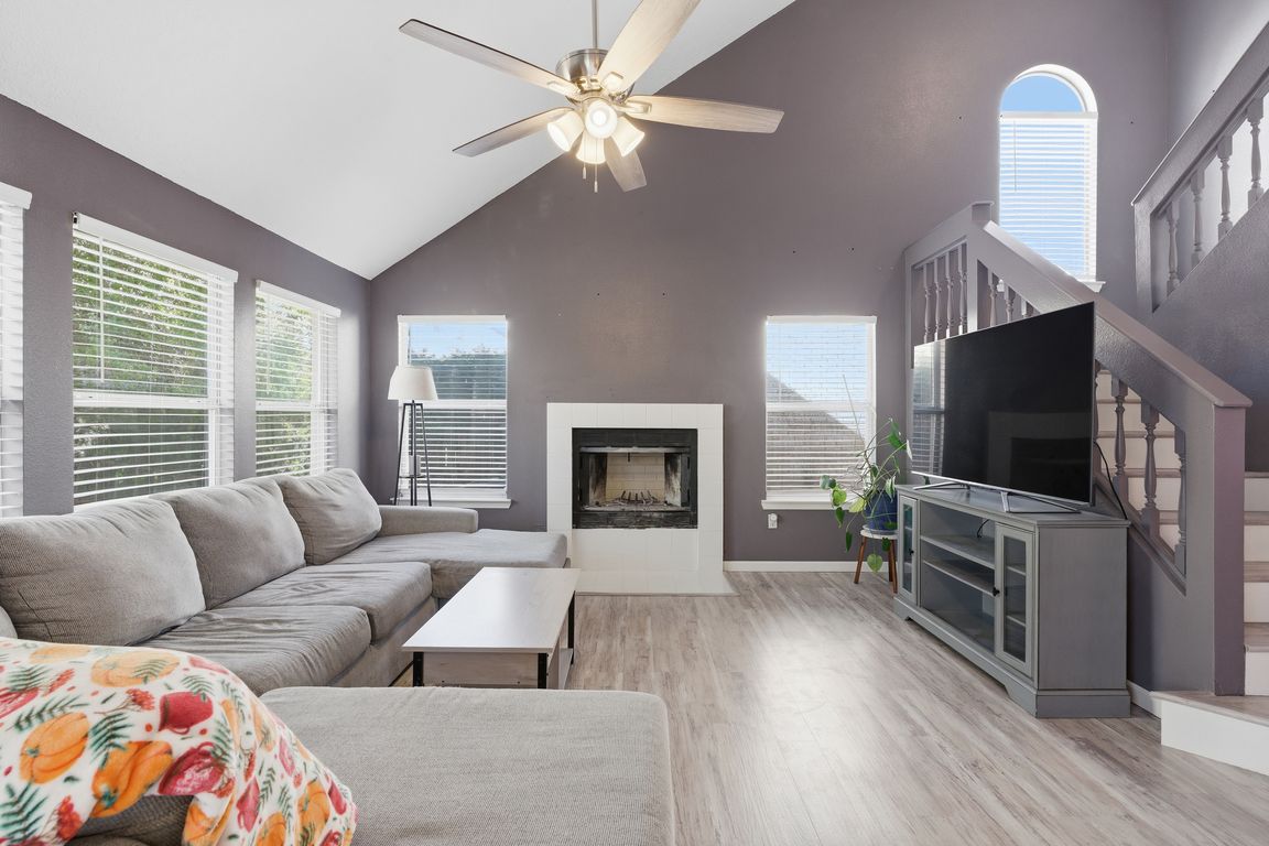 next background image