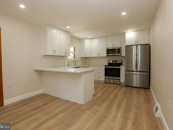 620 Haudie Ann Rd, Upper Chichester, PA 19061