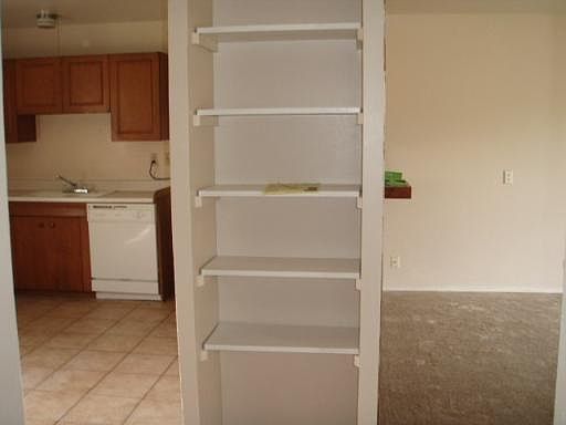 5th image of 210 FLINTSTONE DR