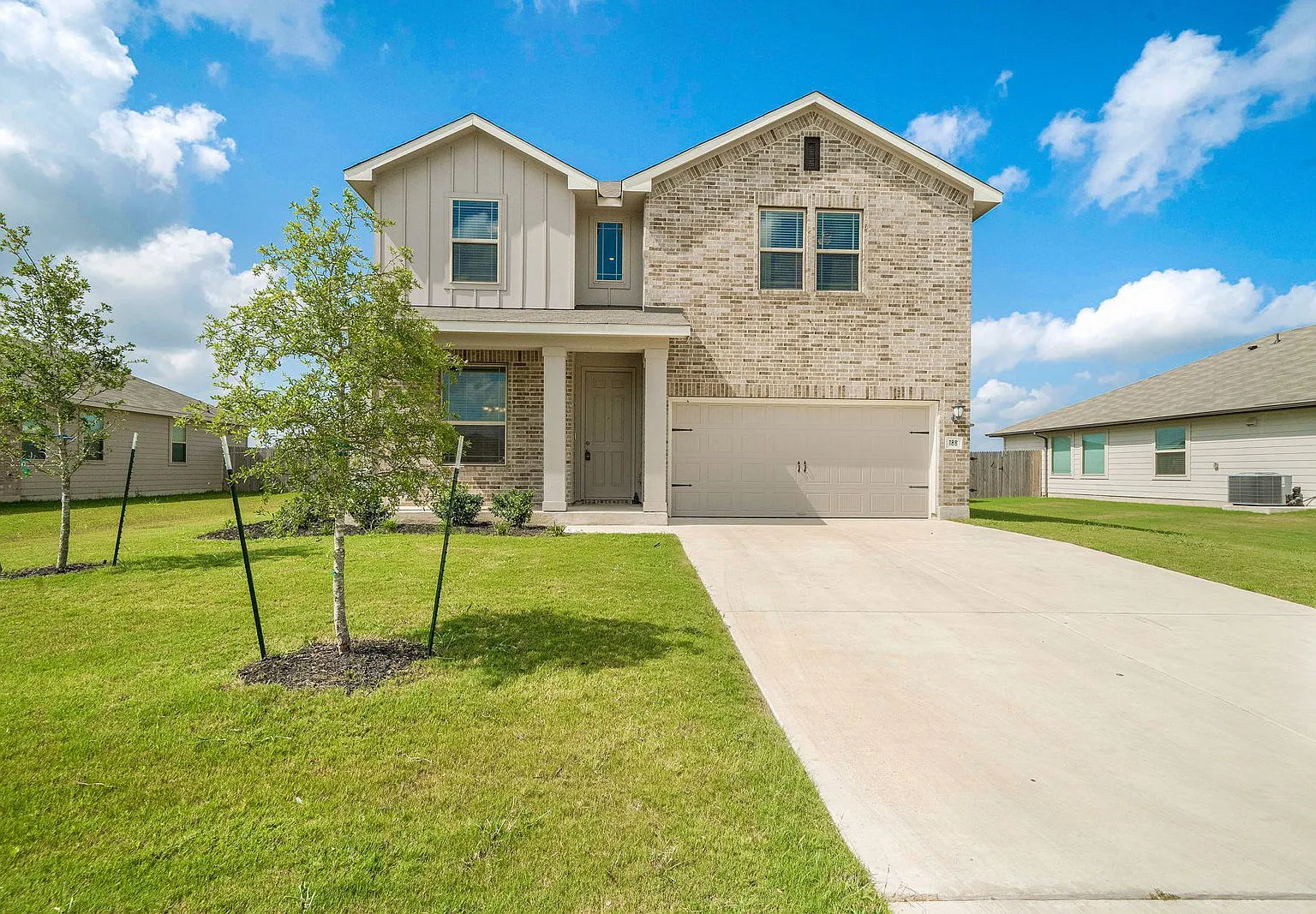 3 bed, 3.0 bath, 2416 sqft, $2,150 — Photo 4