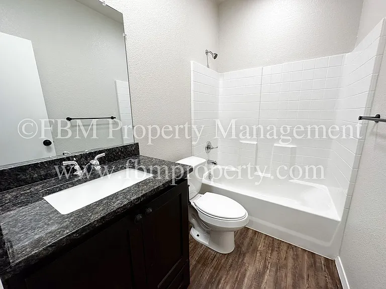 818 Rose St #A — Photo 7