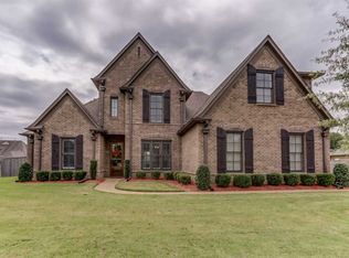 909 Nine Oaks Ln, Collierville, TN 38017