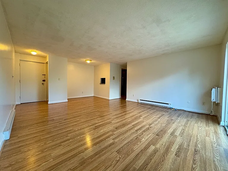 96 Fountain Ln #11 — Photo 4
