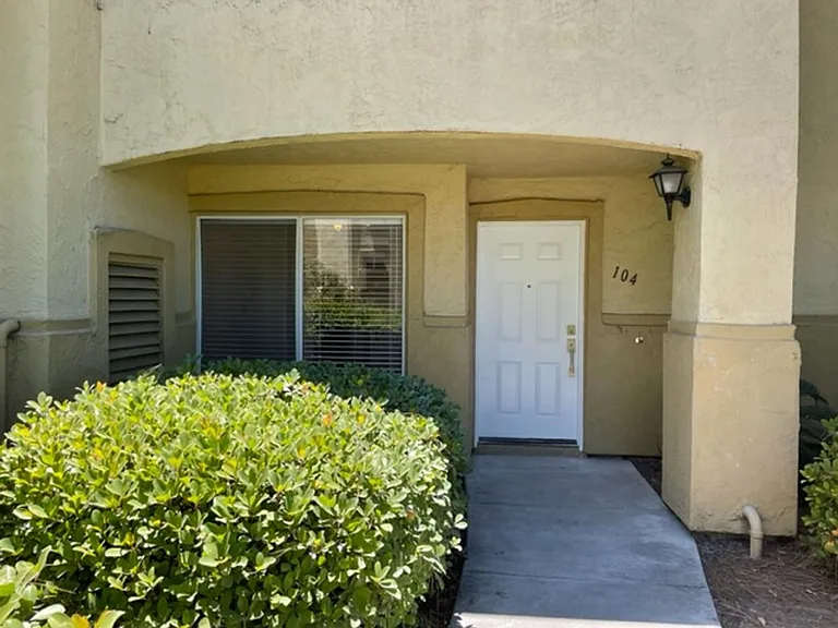 2077 Lakeridge Cir #104 — Photo 13