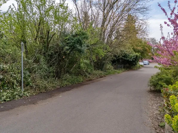 3601 SE 76th Ave, Portland, OR 97206