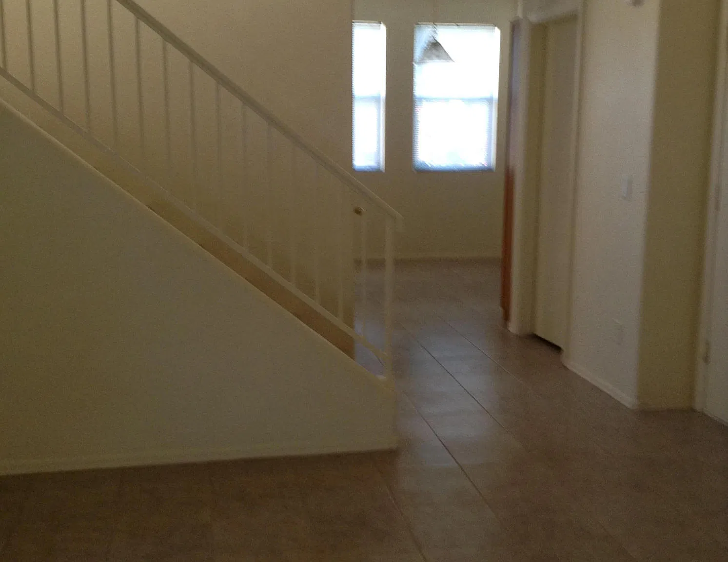 1886 E Don Carlos Ave — Photo 3