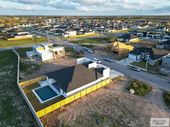 7612 Gladiola St, Brownsville, TX 78520