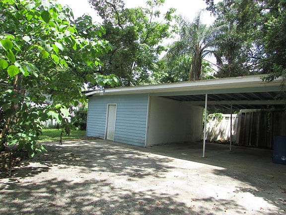 4th image of 440 University Blvd N