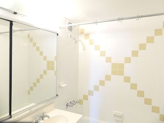 3rd image of 160 Bleecker St APT 7JW