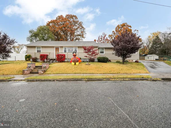 533 N Hildebrand Ave, Glendora, NJ 08029
