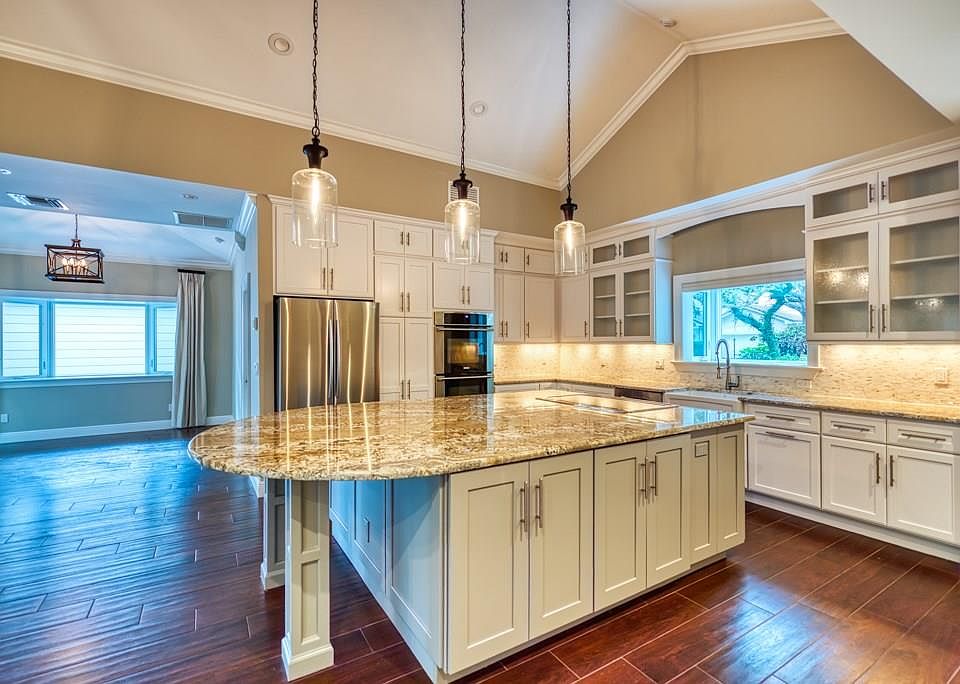 1st image of 111 Peppertree Dr