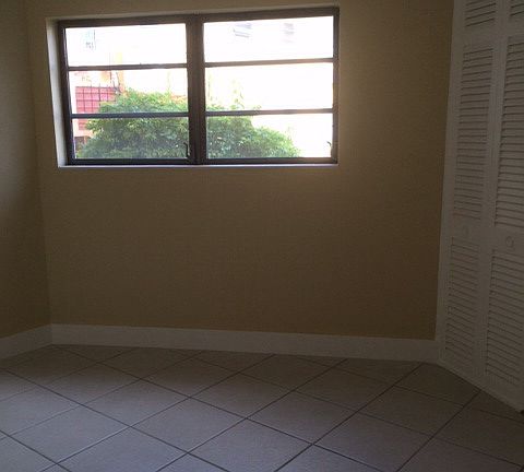 2nd image of 1651 NE Miami Gardens Dr APT 104