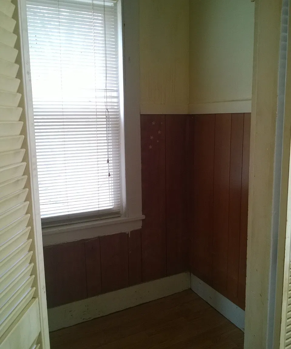 174 College St — Photo 2