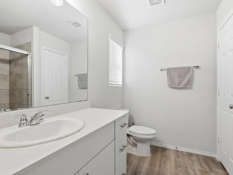 10101 Newtown Dr — Photo 16