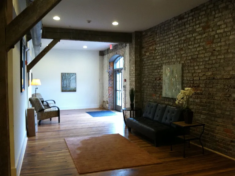 River Lofts North — Photo 3