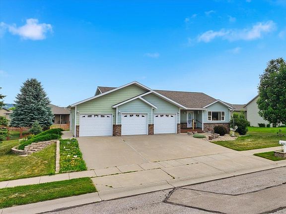 3rd image of 604 Silverleaf Dr