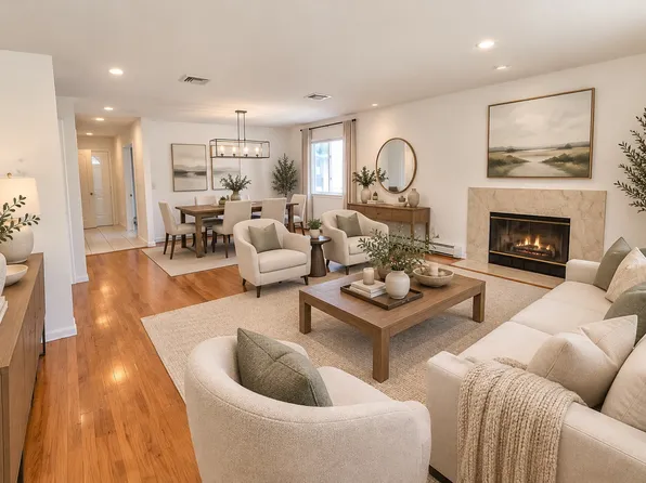 62 Hickory Rd #B, Port Washington, NY 11050