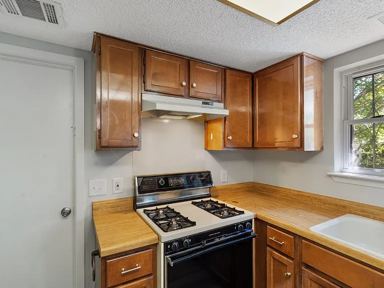 11809 Eubank Dr — Photo 9