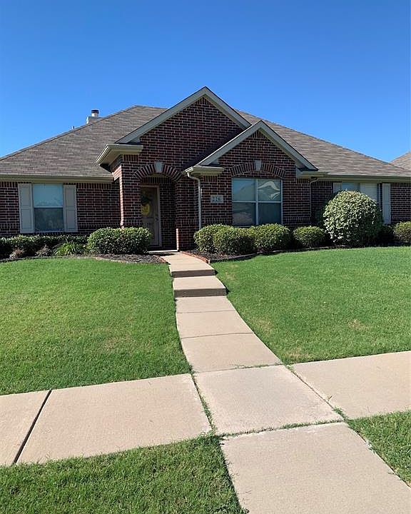 1st image of 226 Cliffbrook Dr