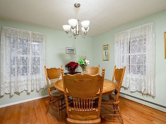 5th image of 60 Pattison St APT B9