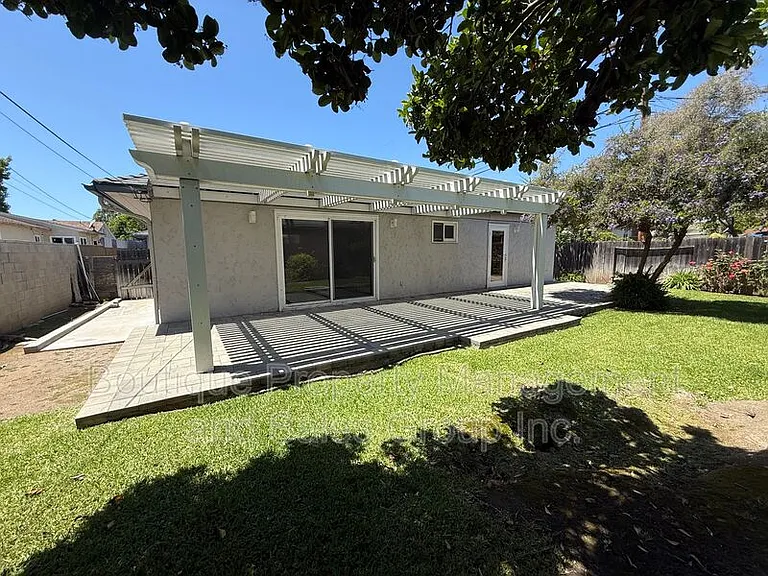 1815 N Westwood Ave #A — Photo 58